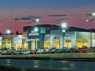 Auto dealership with surrounding parapet walls