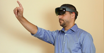 Virtual Experience of a Steel Building with HoloLens