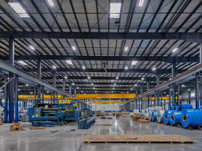 Steel service center with multiple cranes