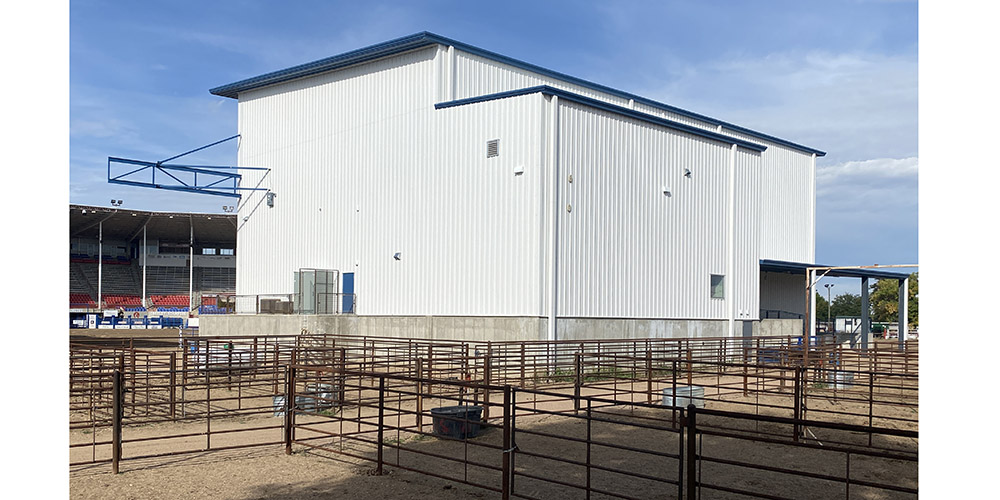 Concert stadium building for rodeo facility