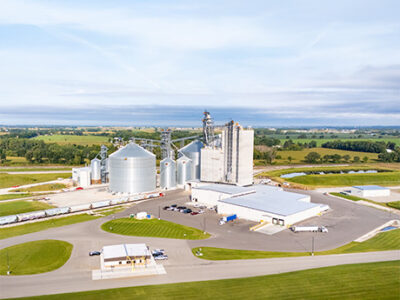 Feed and grain agricultural building