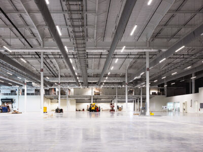 Manufacturing steel building